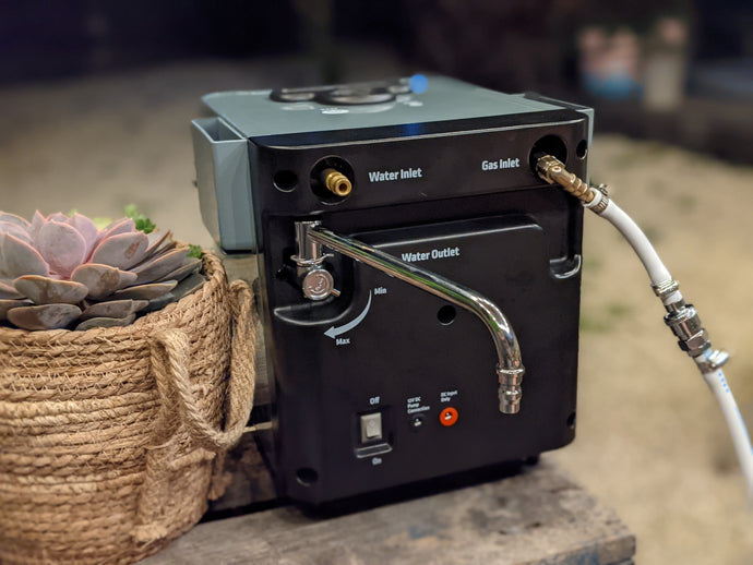 Kampa Geyser - Gas powered 30-55˚C water on tap for less than 350€ - A dream when you camp in a vintage Eriba